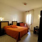 Rental In Rome 2000