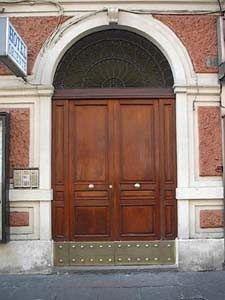 In 2000 Guest house